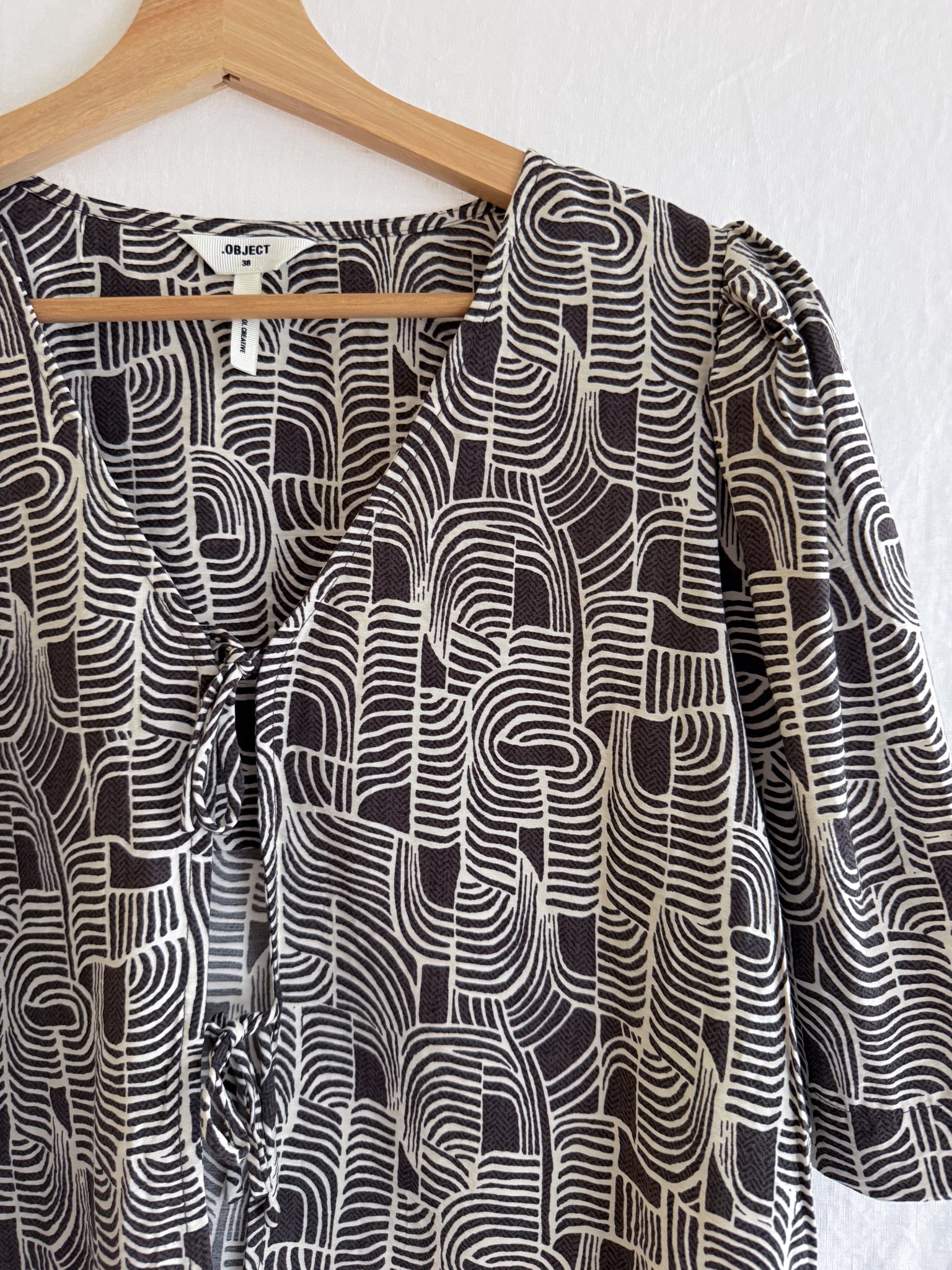 .OBJECT - SIZE 38