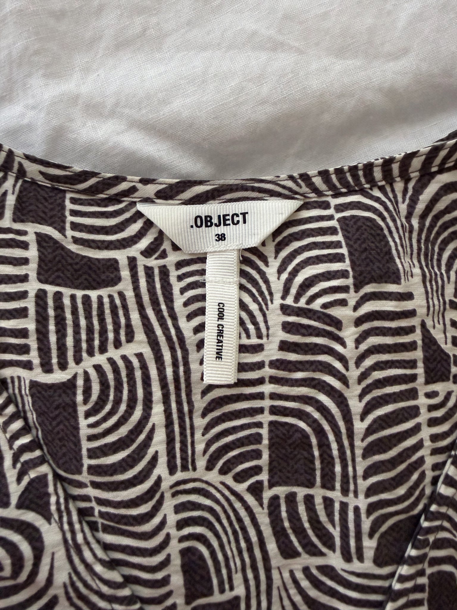 .OBJECT - SIZE 38