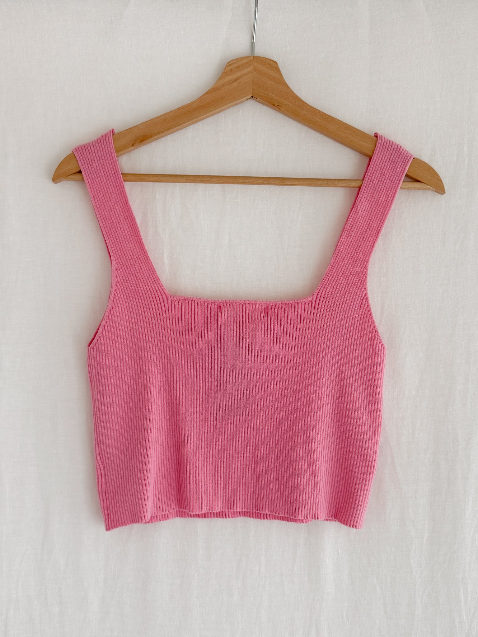 ALI GOLDEN (NWT) - SIZE M