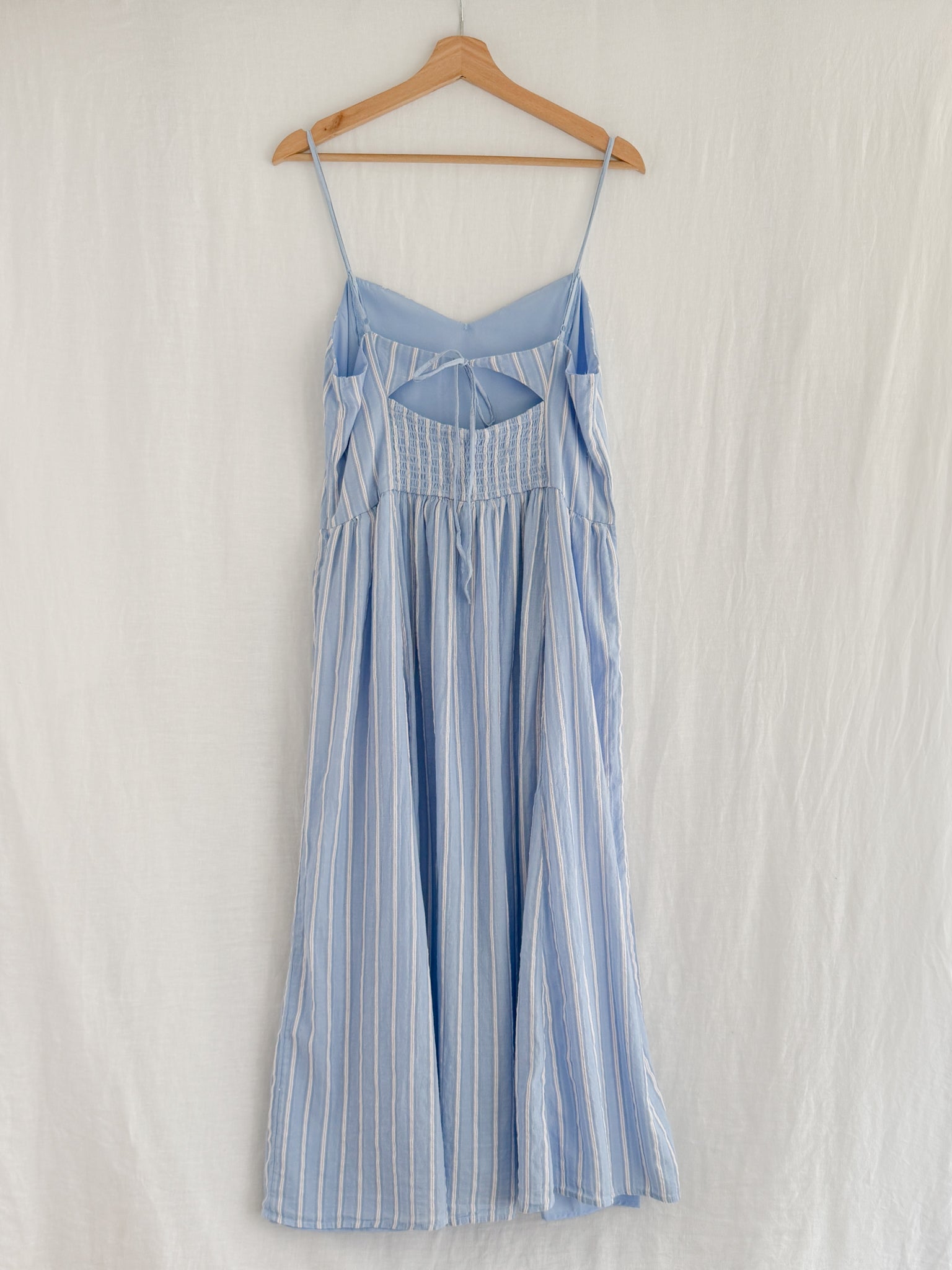 AMERICAN EAGLE - SIZE L