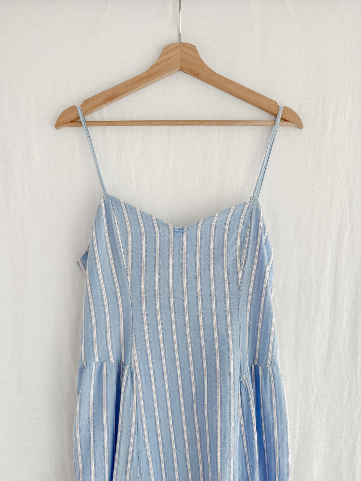 AMERICAN EAGLE - SIZE L