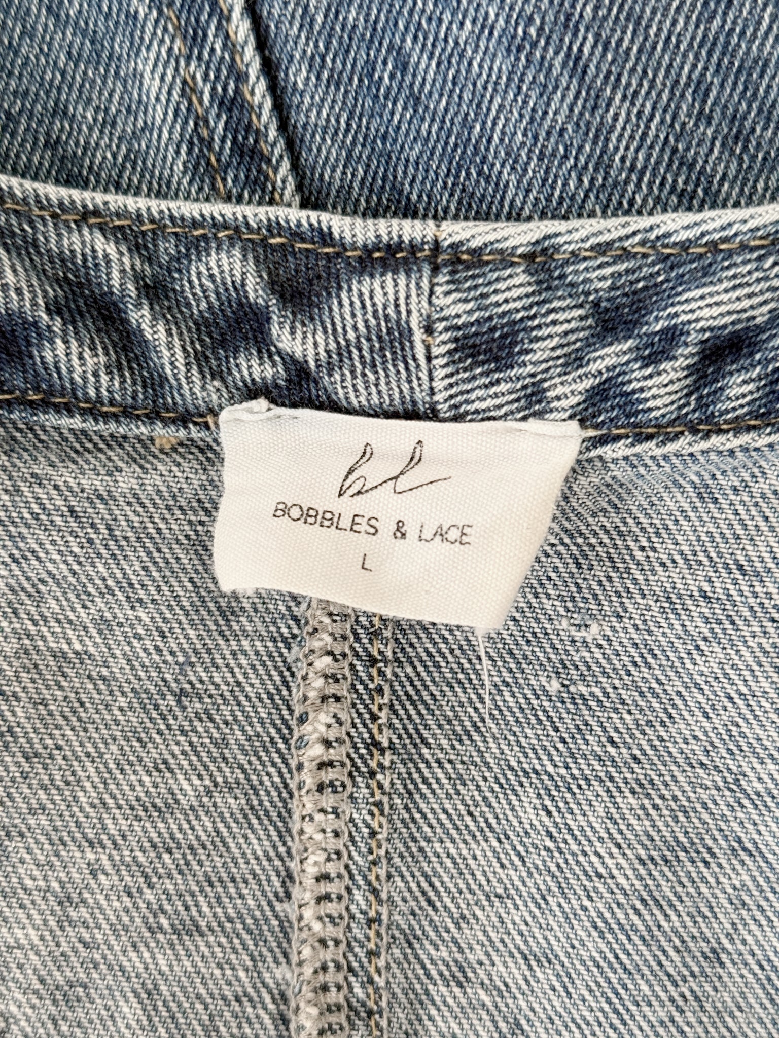 BOBBLES & LACE - SIZE L