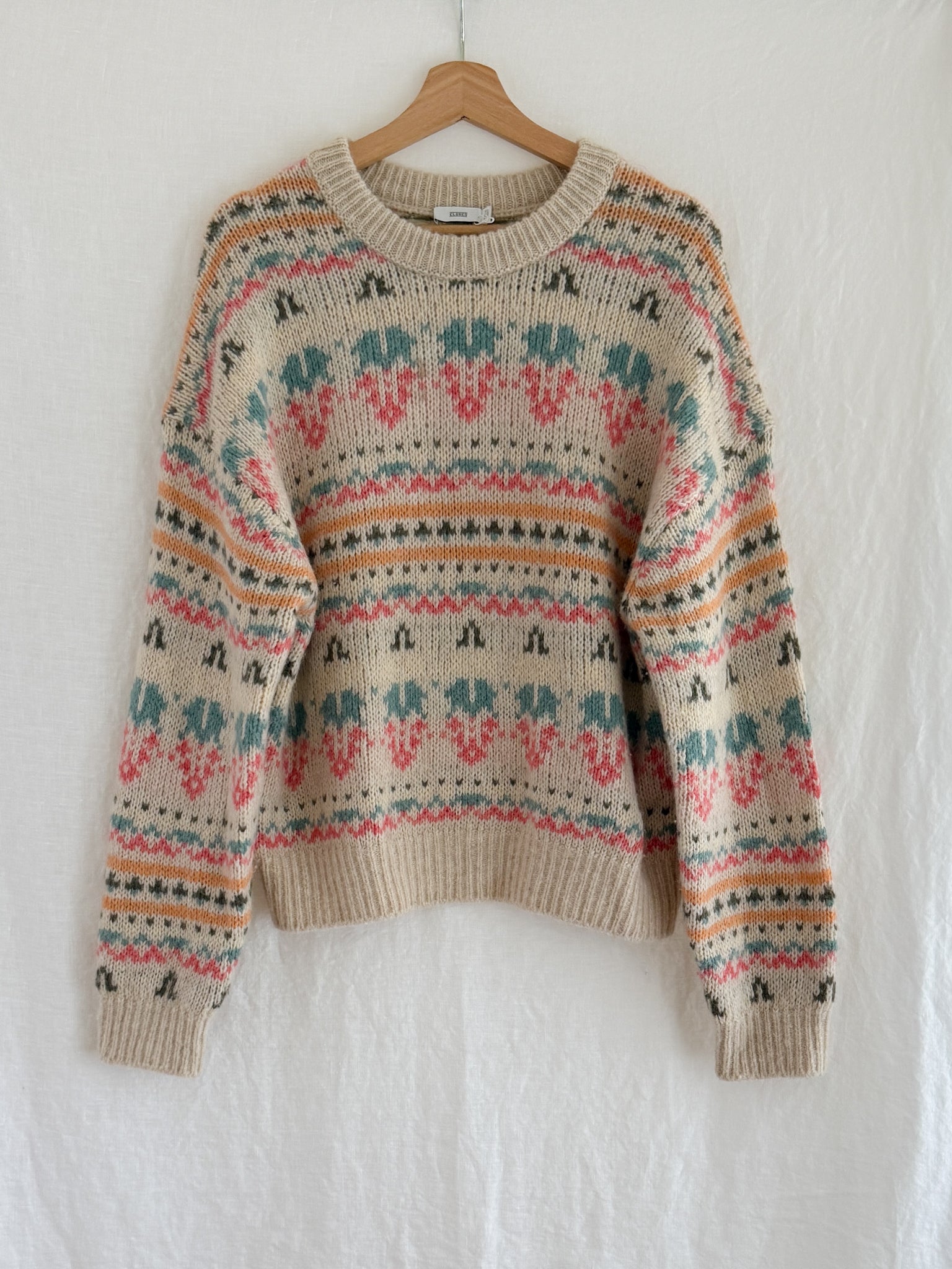 CLOSED - SIZE M