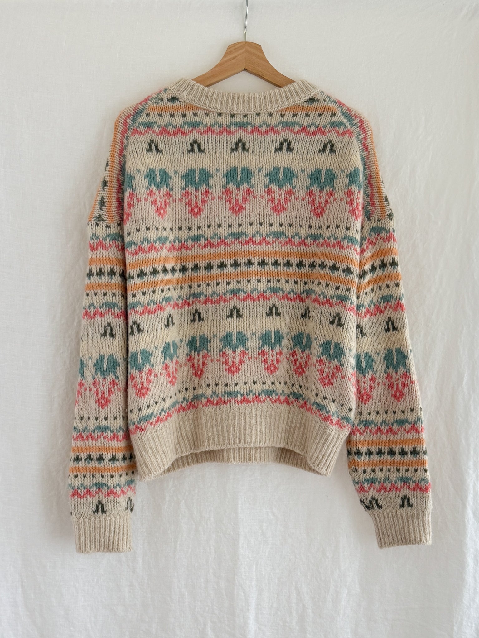 CLOSED - SIZE M