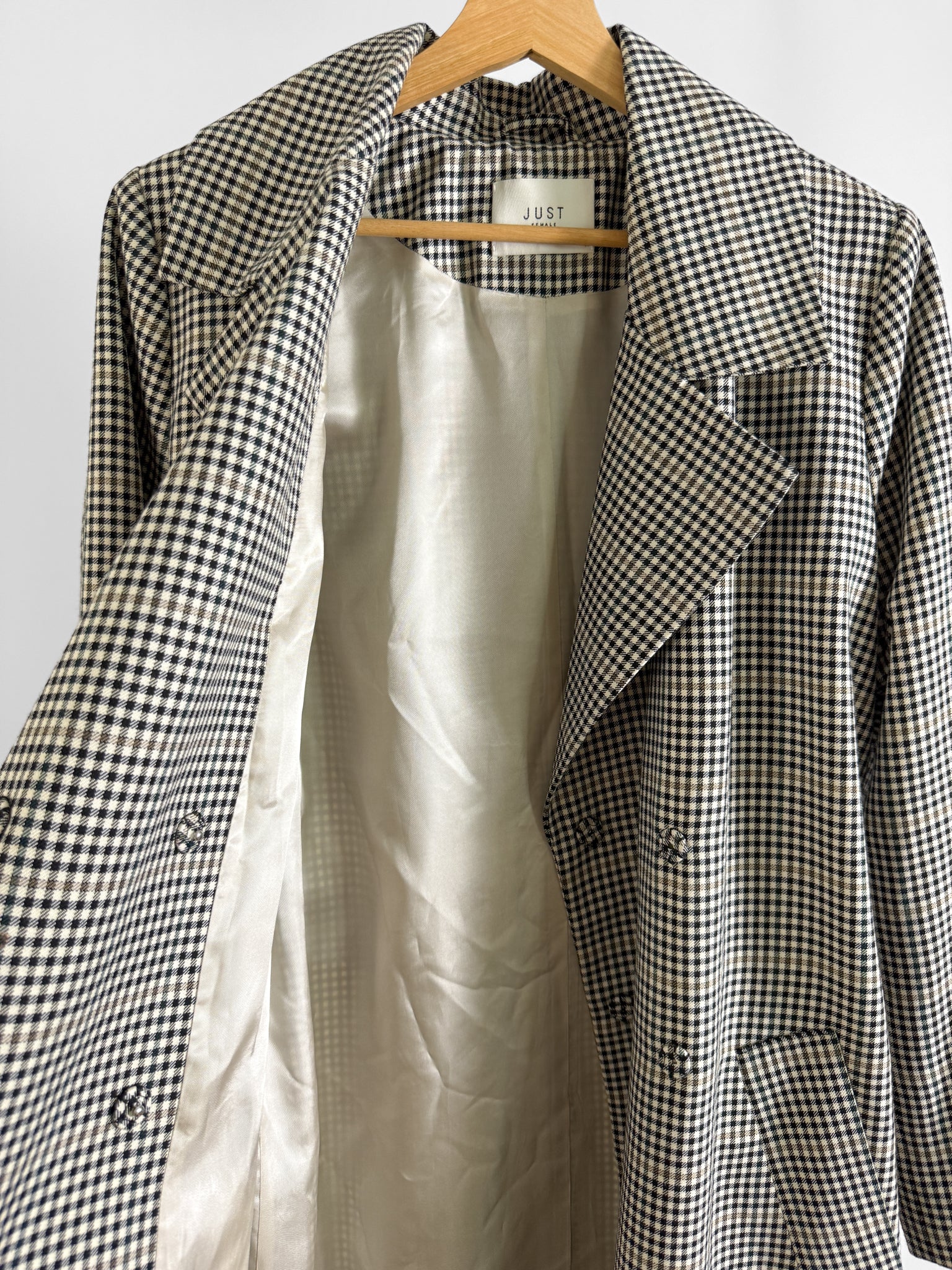 JUST FEMALE - SIZE M