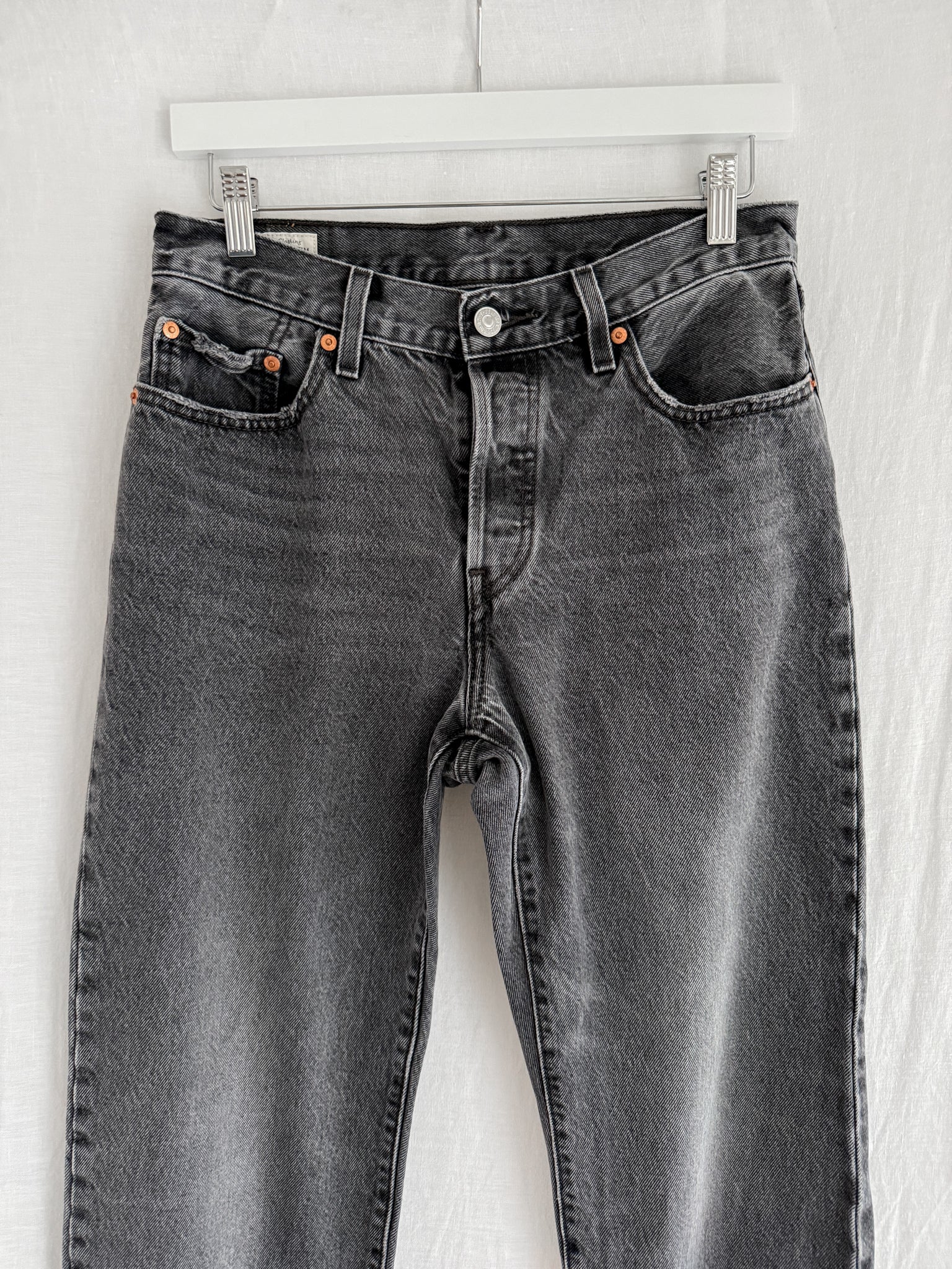 LEVI'S - SIZE 27