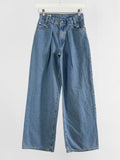 LEVI'S - SIZE 23