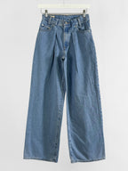 LEVI'S - SIZE 23