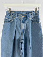 LEVI'S - SIZE 23