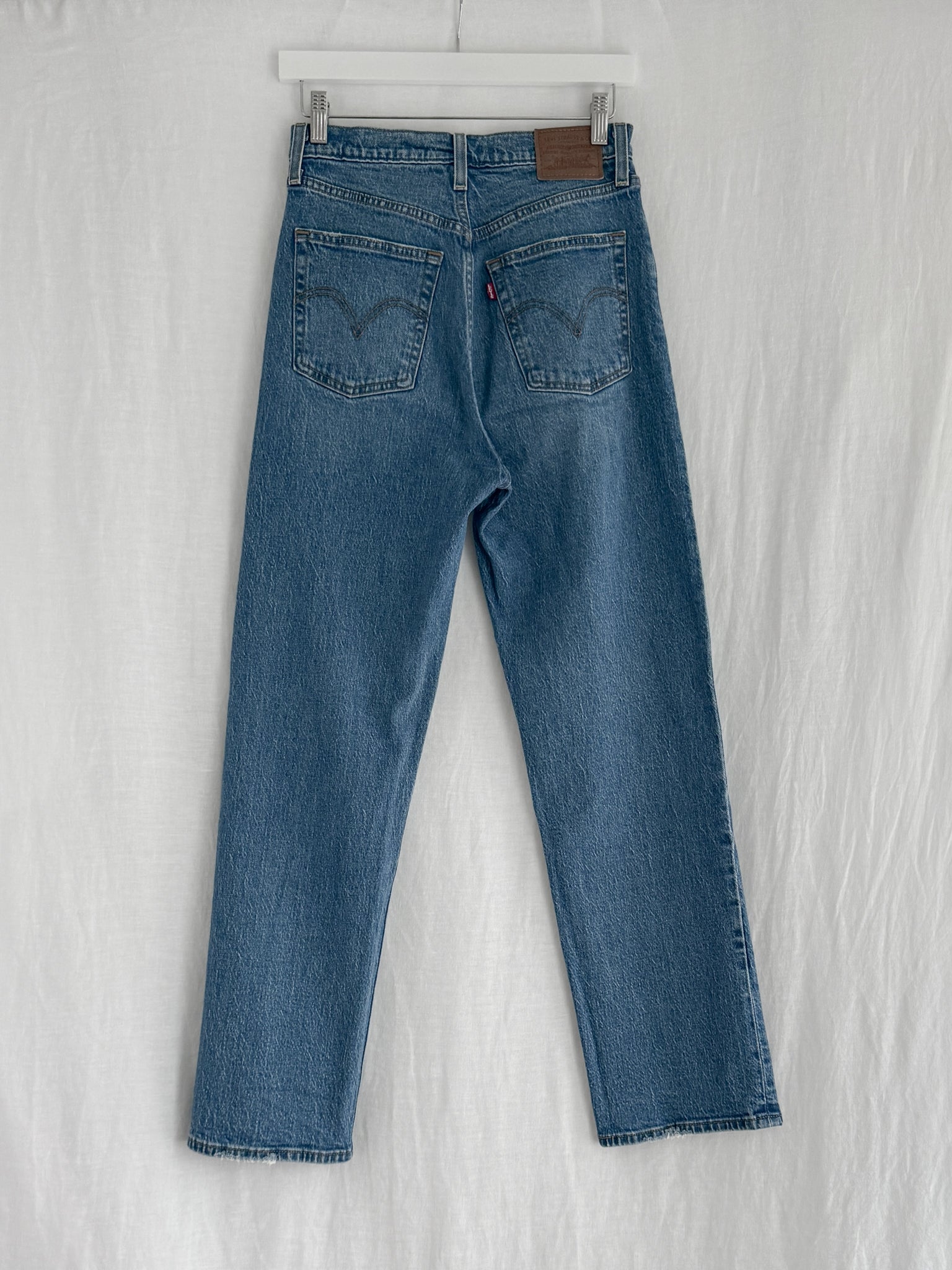 LEVI'S - SIZE 27