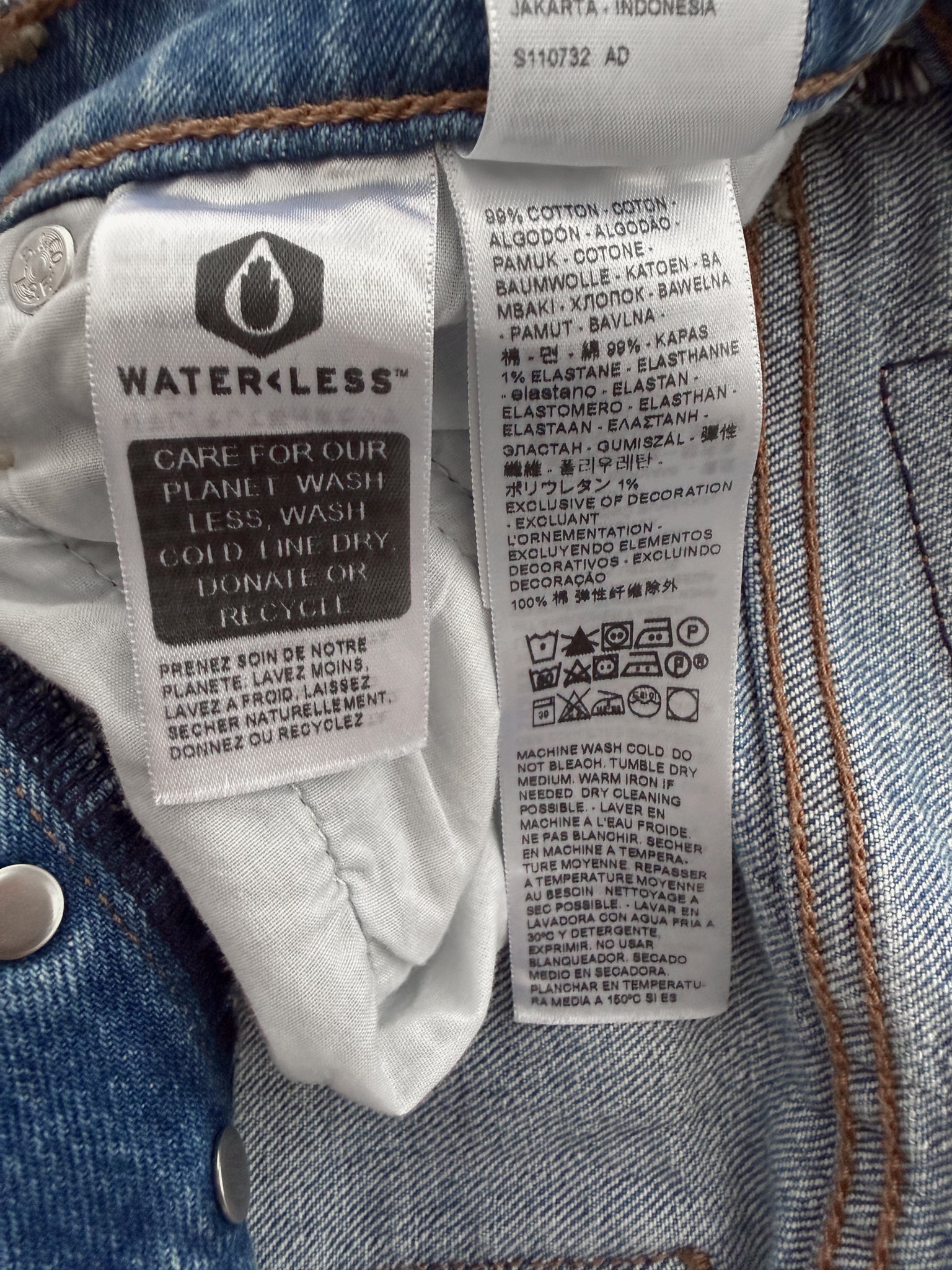 LEVI'S - SIZE 27