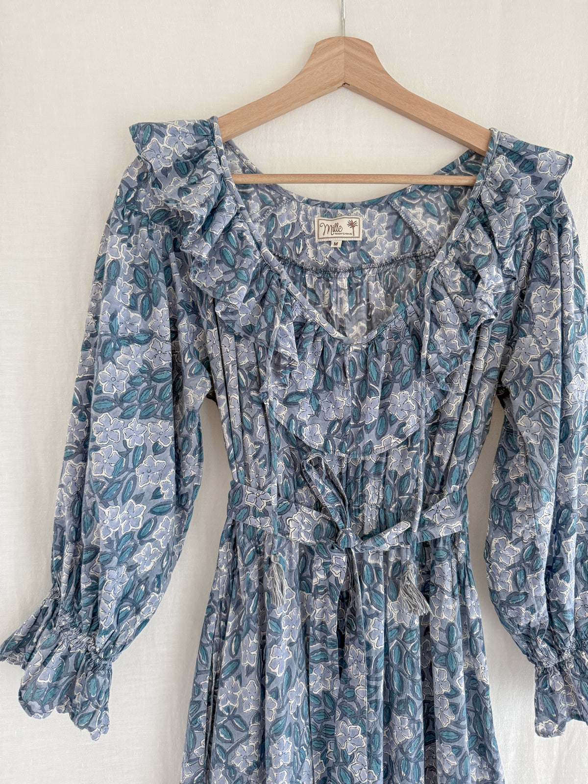 MILLE RESORT & TRAVEL - SIZE M