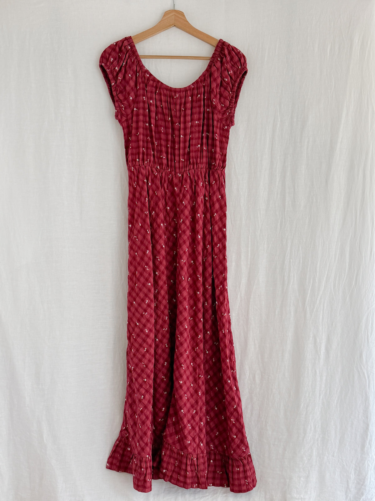 UNIVERSAL THREAD (NWT) - SIZE M