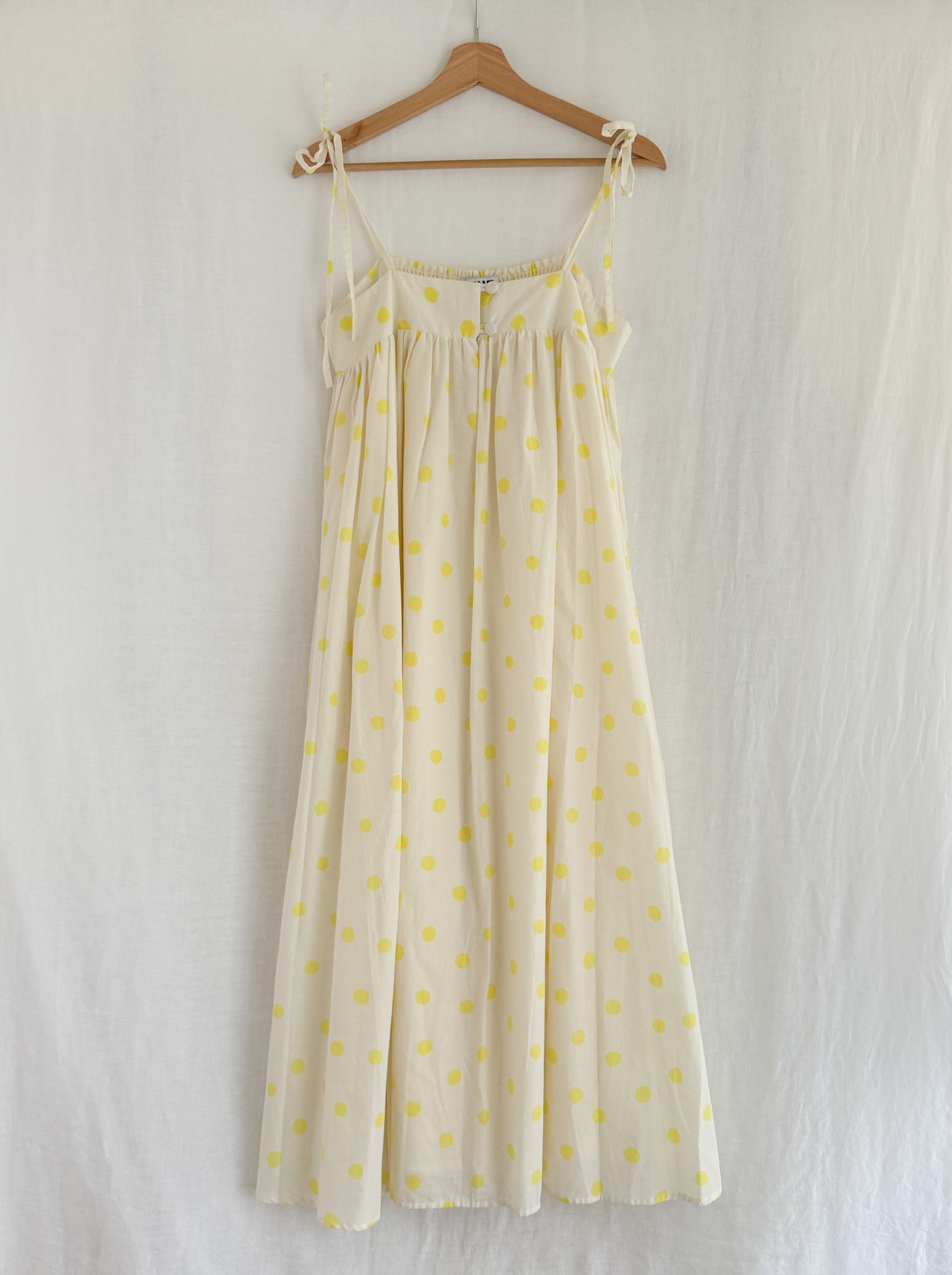 WHIT TWO (NWT) - SIZE M
