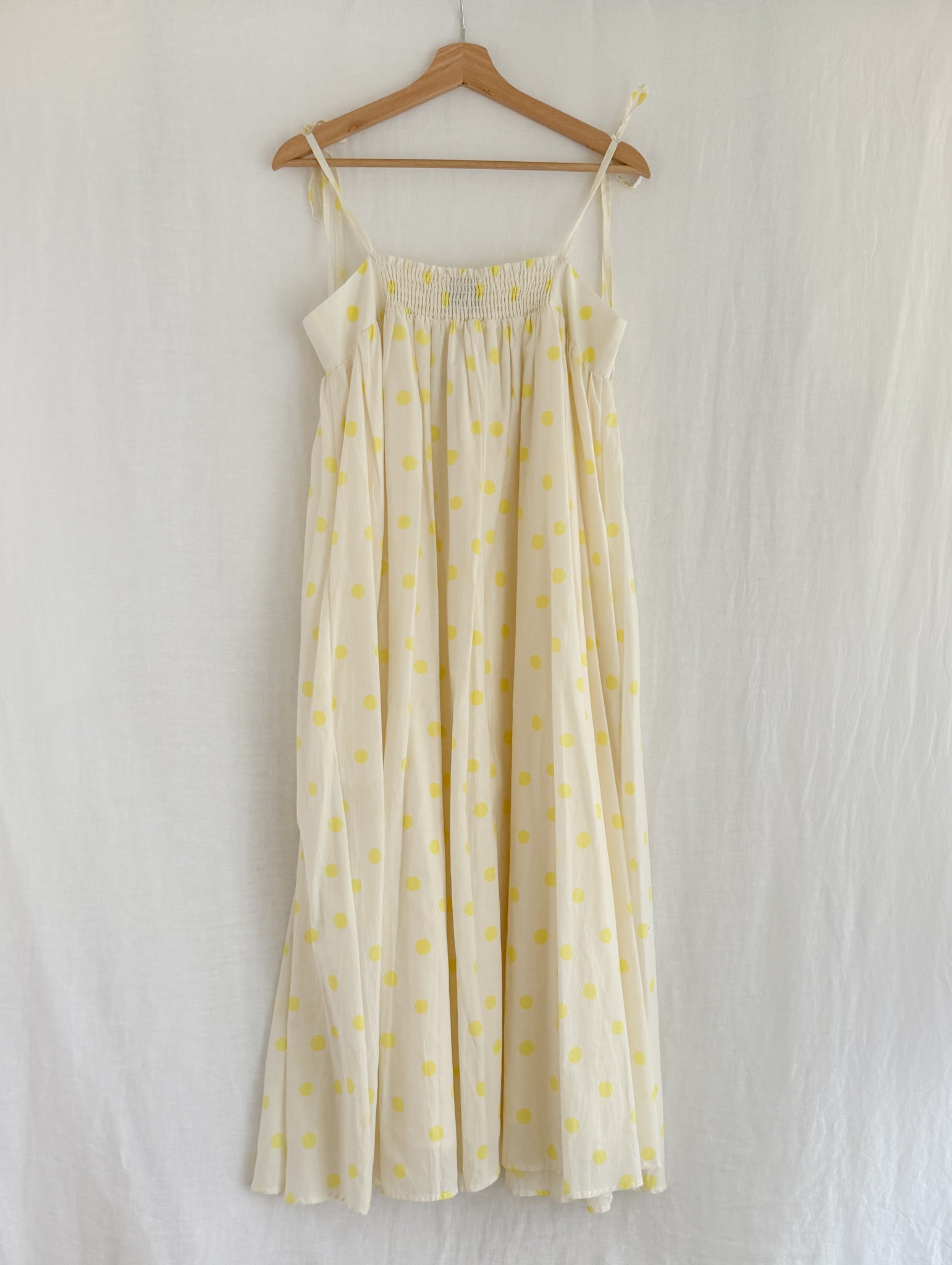 WHIT TWO (NWT) - SIZE M